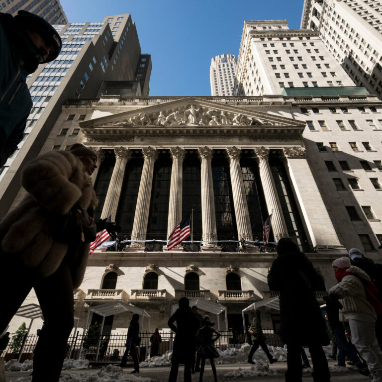 26met-wall-street-01-lqfj-mediumSquareAt3X
